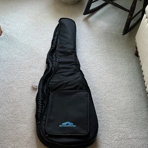 Stadium Black Guitar Case